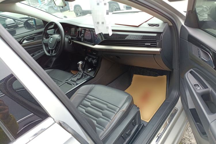 Used Volkswagen Passat 2019 330TSI Elite Edition China VI Right Front Seat