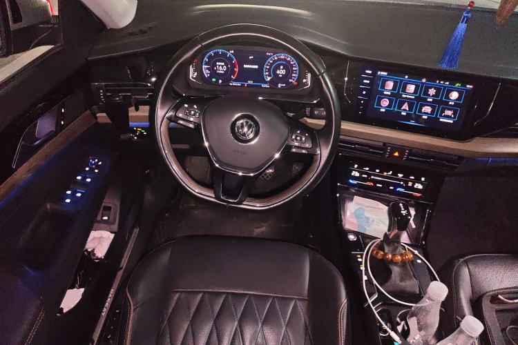 Used Volkswagen Passat 2019 380TSI Prestige Edition China VI Standard Steering Wheel