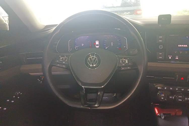 Used Volkswagen Passat 2019 330TSI Luxury Edition China VI Standard Steering Wheel