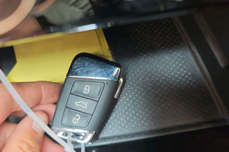 Used Volkswagen Passat 2019 330TSI Luxury Edition China V Standard Vehicle Key