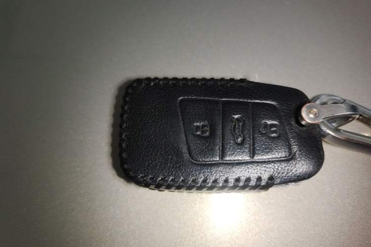 Used Volkswagen Passat 2019 330TSI Luxury Edition China VI Standard Vehicle Key