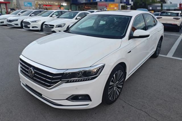 Used Volkswagen Passat 2019 330TSI Luxury Edition China VI Standard