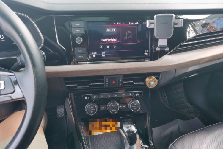 Used Volkswagen Passat 2019 330TSI Luxury Edition China VI Standard Audio And AC Panel