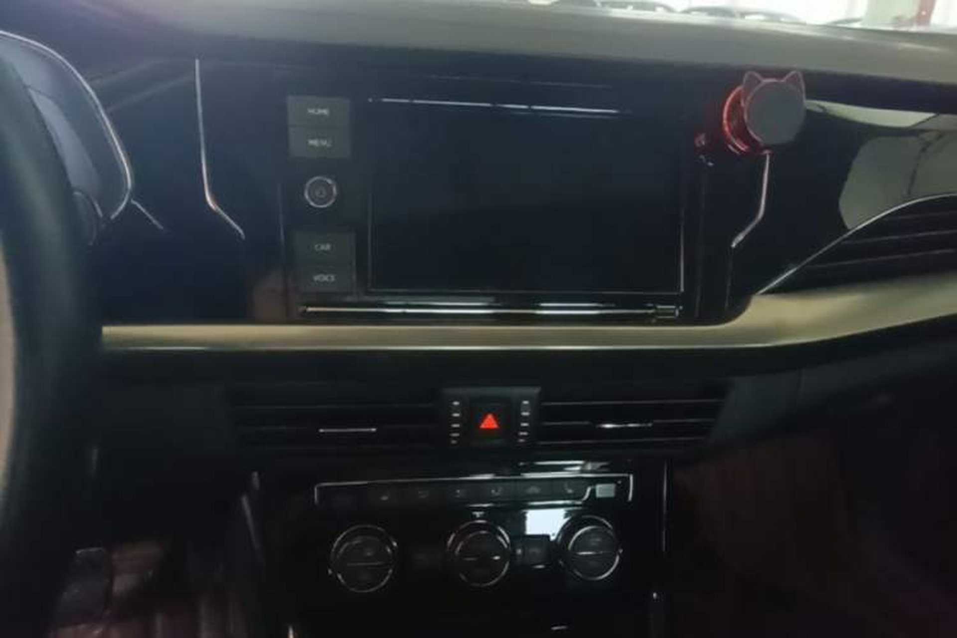 Used Volkswagen Passat 2019 330TSI Elite Edition China VI Audio And AC Panel