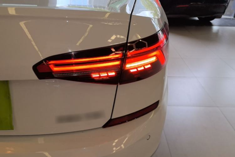 Used Volkswagen Passat 2019 330TSI Elite Edition China VI Exterior 3