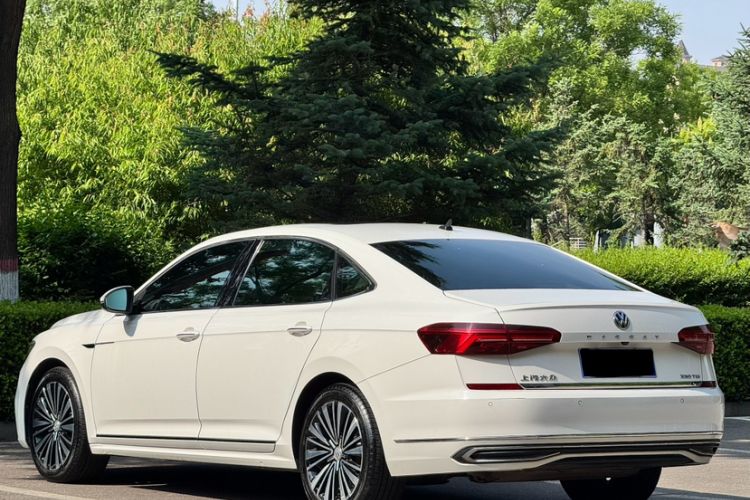 Used Volkswagen Passat 2019 330TSI Luxury Edition China V Standard Exterior 3