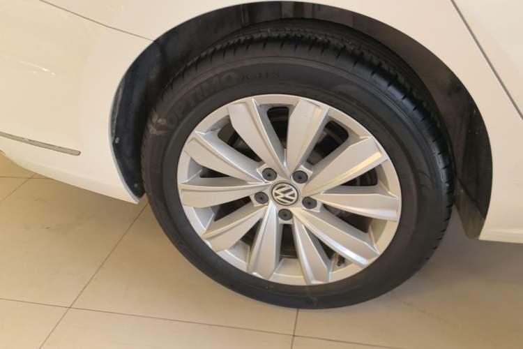 Used Volkswagen Passat 2019 330TSI Elite Edition China VI Exterior 5