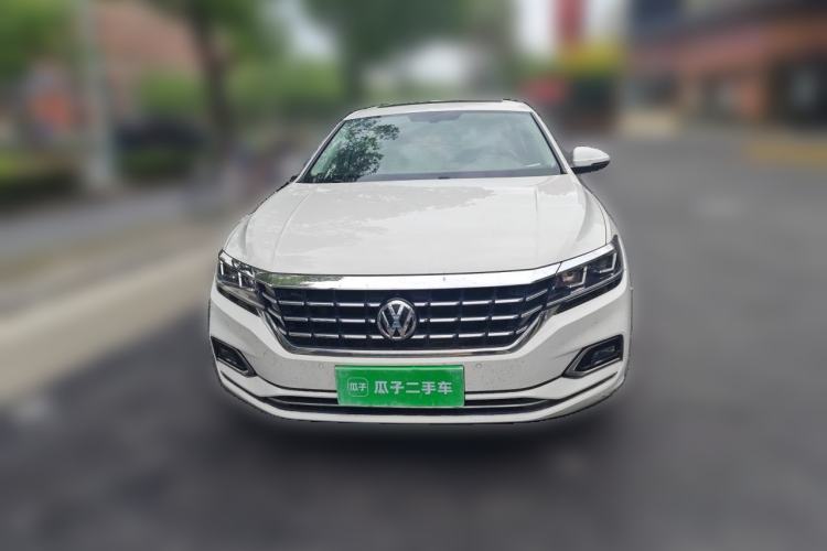 Used Volkswagen Passat 2019 330TSI Elite Edition China VI Front