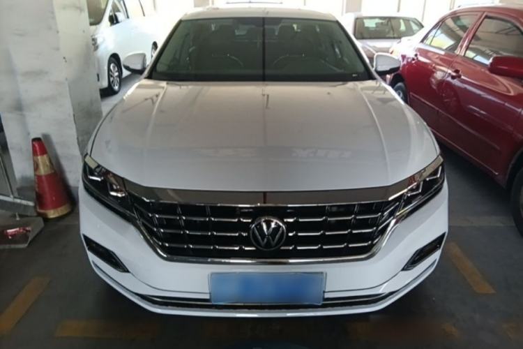 Used Volkswagen Passat 2019 330TSI Elite Edition China VI Front