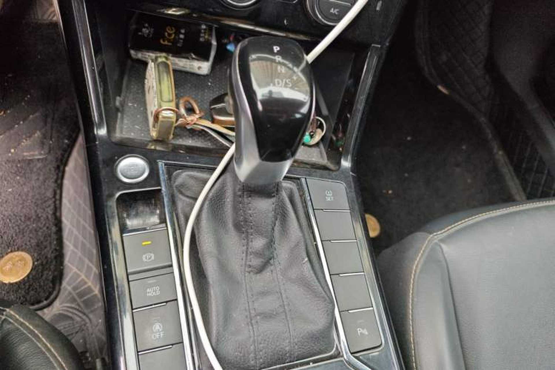 Used Volkswagen Passat 2019 330TSI Elite Edition China VI Gear Lever
