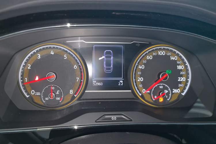 Used Volkswagen Passat 2019 330TSI Elite Edition China VI Instrument Cluster