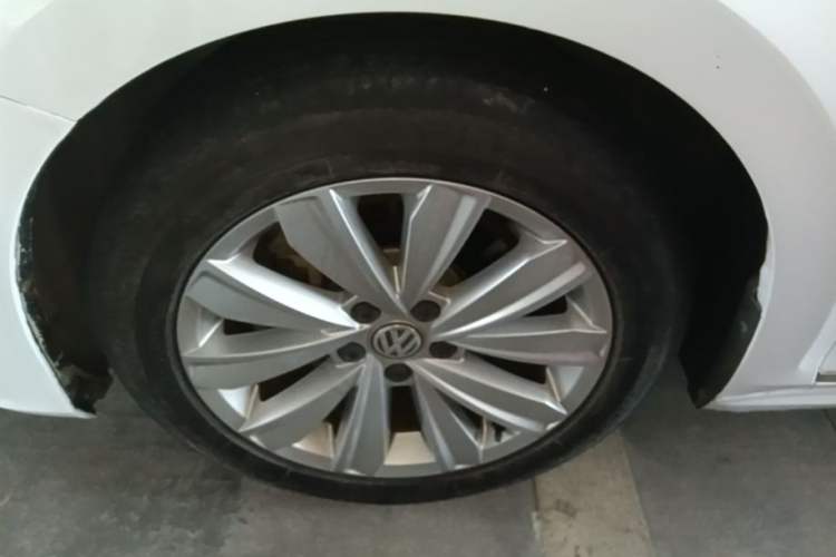 Used Volkswagen Passat 2019 330TSI Elite Edition China VI Left Front Wheel Hub