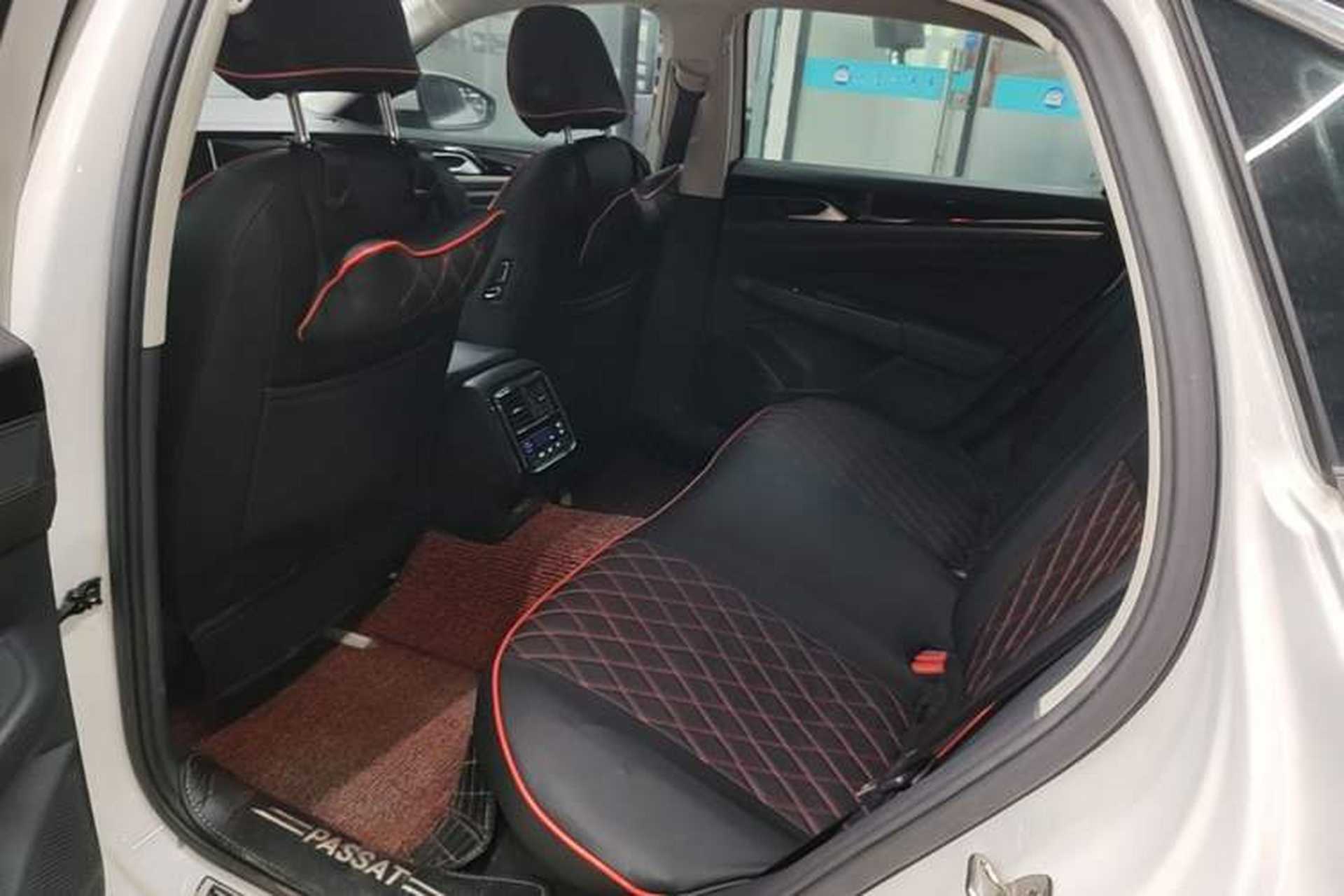 Used Volkswagen Passat 2019 330TSI Elite Edition China VI Left Rear Seat