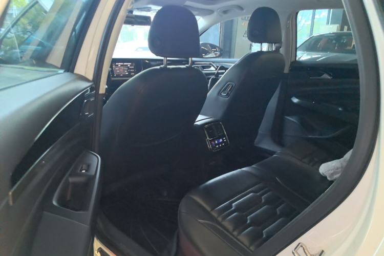 Used Volkswagen Passat 2019 330TSI Elite Edition China VI Left Rear Seat
