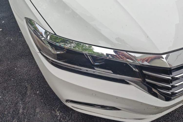 Used Volkswagen Passat 2019 330TSI Elite Edition China VI Right Front Headlight