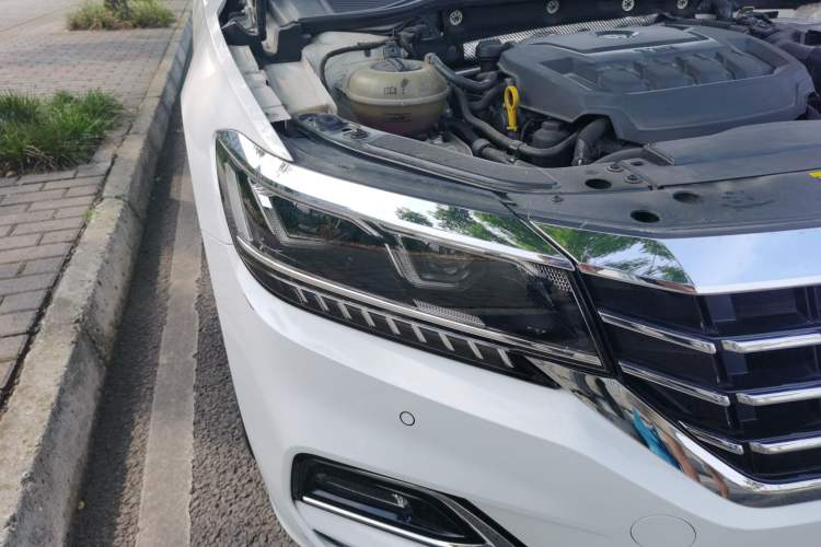 Used Volkswagen Passat 2019 330TSI Luxury Edition China VI Standard Right Front Headlight