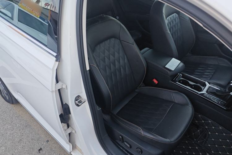 Used Volkswagen Passat 2019 330TSI Luxury Edition China VI Standard Right Front Seat