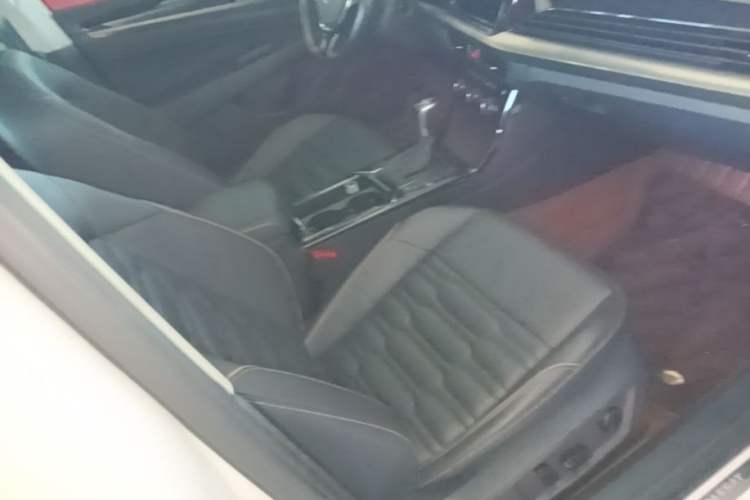 Used Volkswagen Passat 2019 330TSI Elite Edition China VI Right Front Seat
