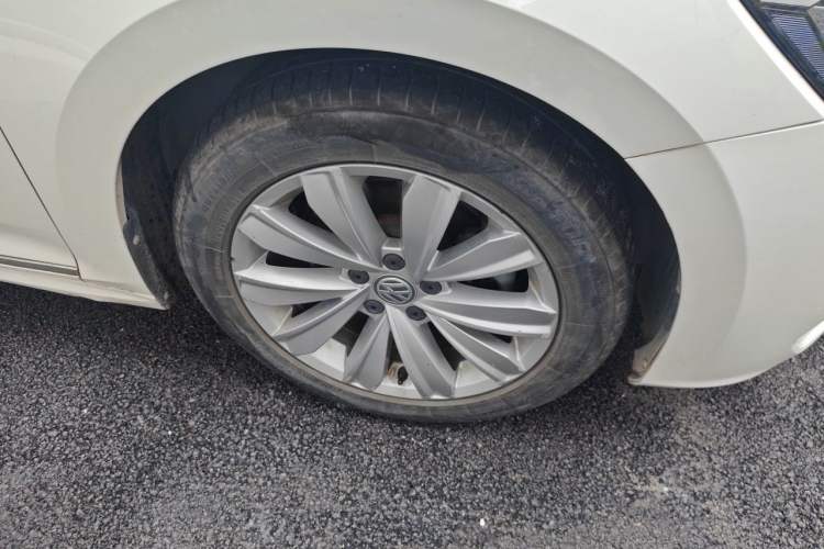 Used Volkswagen Passat 2019 330TSI Elite Edition China VI Right Front Wheel Hub