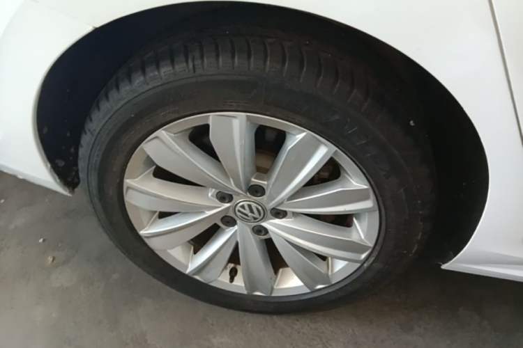 Used Volkswagen Passat 2019 330TSI Elite Edition China VI Right Rear Wheel Hub