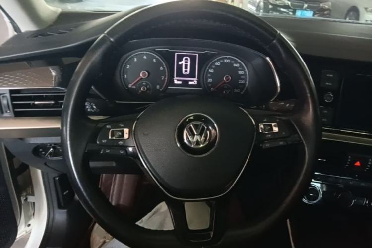 Used Volkswagen Passat 2019 330TSI Elite Edition China VI Steering Wheel