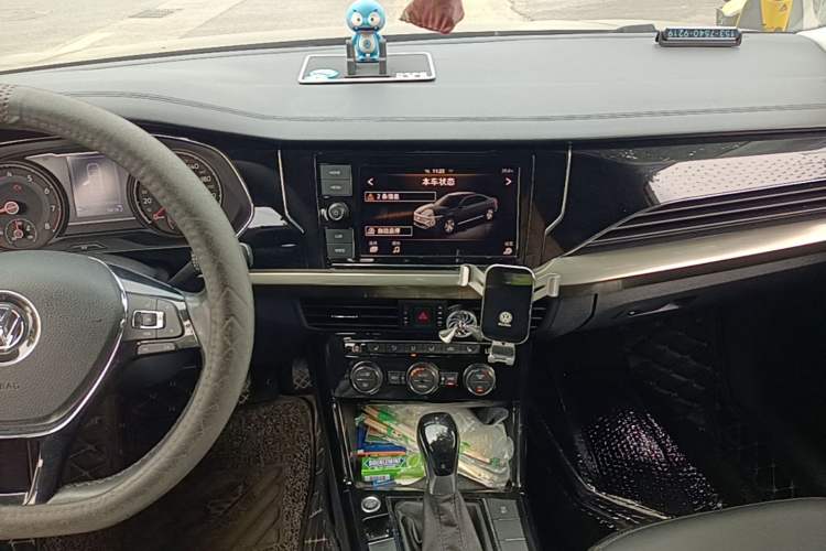 Used Volkswagen Passat 2019 330TSI Elite Edition China VI Audio And AC Panel