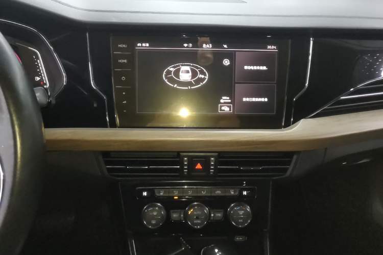Used Volkswagen Passat 2019 330TSI Luxury Edition China V Standard Audio And AC Panel