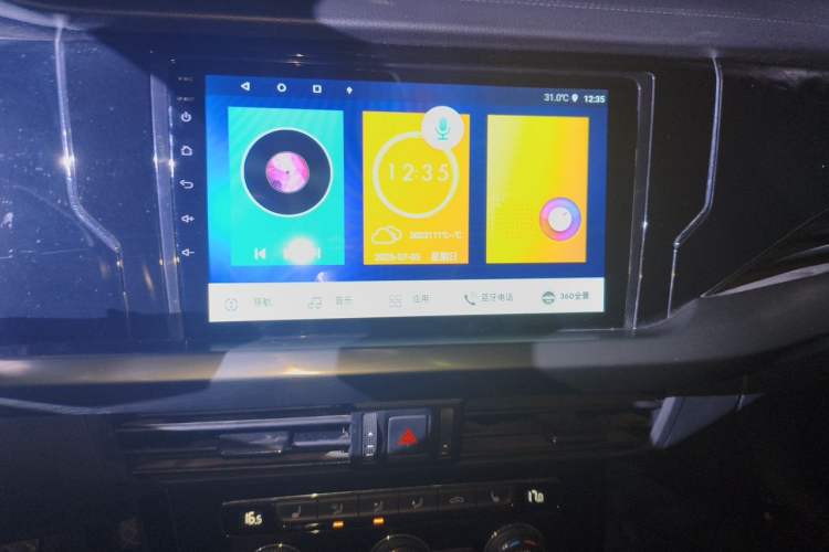 Used Volkswagen Passat 2019 330TSI Elite Edition China VI Audio And AC Panel