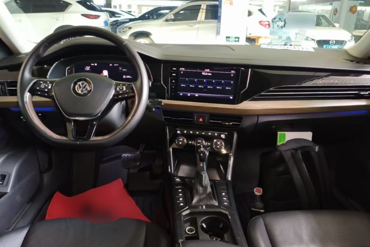 Used Volkswagen Passat 2019 330TSI Luxury Edition China V Standard Center Console