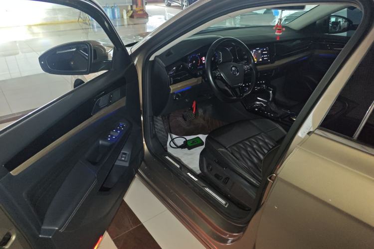 Used Volkswagen Passat 2019 330TSI Luxury Edition China V Standard Driver Seat