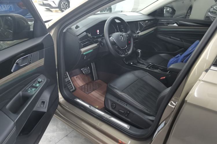 Used Volkswagen Passat 2019 330TSI Luxury Edition China VI Standard Driver Seat