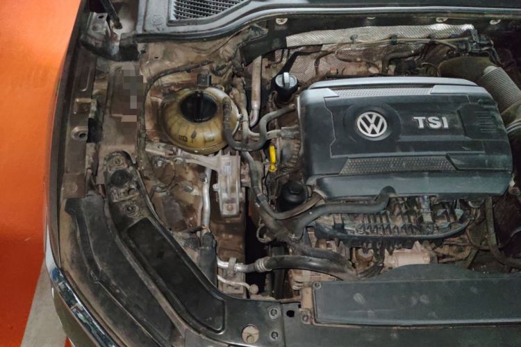 Used Volkswagen Passat 2019 380TSI Prestige Edition China VI Standard Engine Bay Right