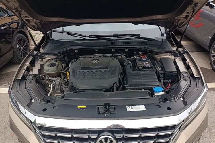 Used Volkswagen Passat 2019 330TSI Elite Edition China VI Engine Bay