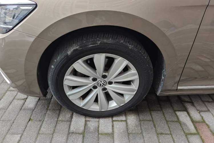 Used Volkswagen Passat 2019 330TSI Elite Edition China VI Exterior 4