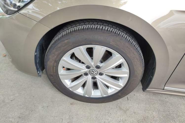 Used Volkswagen Passat 2019 330TSI Elite Edition China VI Exterior 4