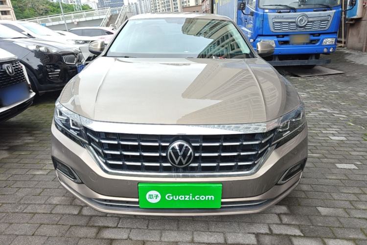Used Volkswagen Passat 2019 330TSI Elite Edition China VI Front