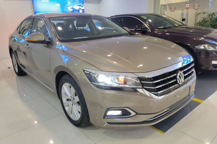 Used Volkswagen Passat 2019 330TSI Elite Edition China V Standard Front Right 45 Deg