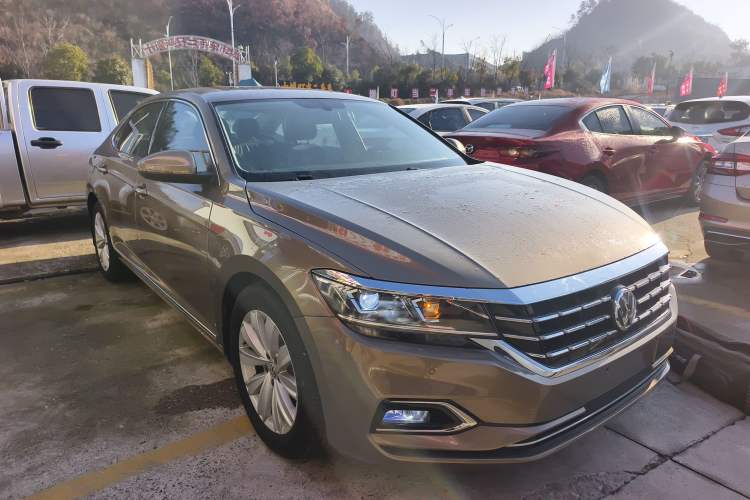 Used Volkswagen Passat 2019 330TSI Elite Edition China V Standard Front Right 45 Deg