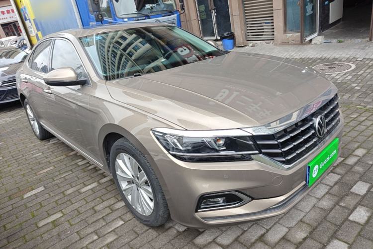 Used Volkswagen Passat 2019 330TSI Elite Edition China VI Front Right 45 Deg