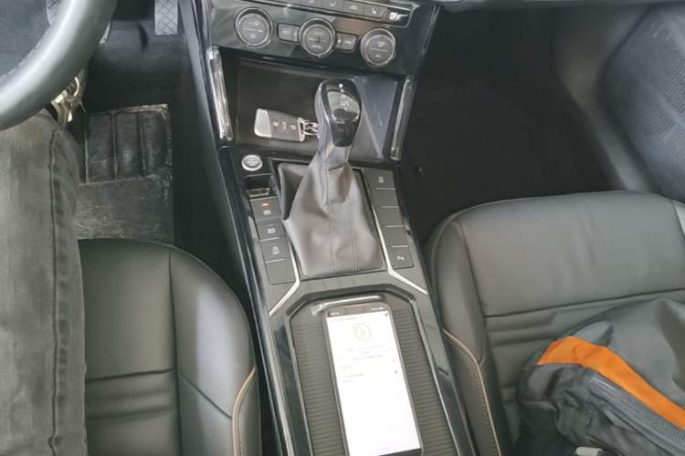 Used Volkswagen Passat 2019 330TSI Elite Edition China V Standard Gear Lever