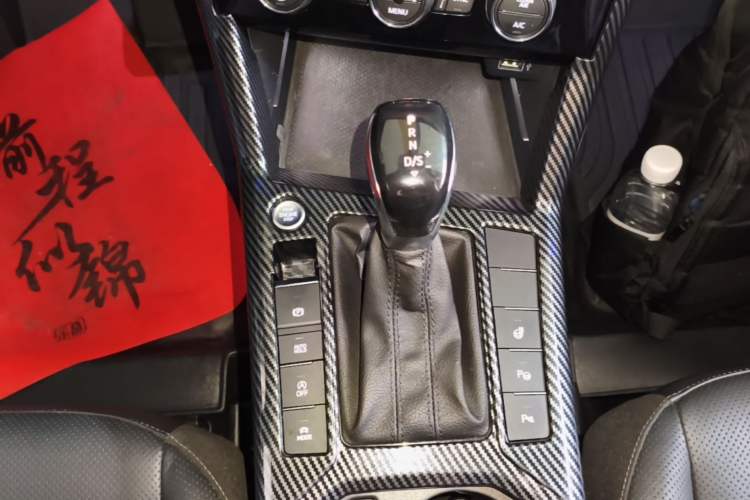 Used Volkswagen Passat 2019 330TSI Luxury Edition China V Standard Gear Lever