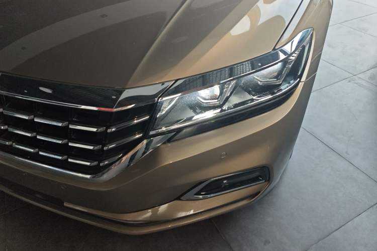 Used Volkswagen Passat 2019 330TSI Elite Edition China V Standard Left Front Headlight