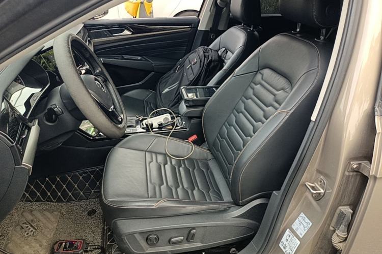 Used Volkswagen Passat 2019 330TSI Elite Edition China VI Left Front Seat