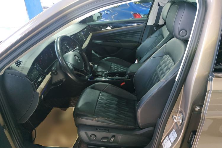 Used Volkswagen Passat 2019 330TSI Luxury Edition China V Standard Left Front Seat