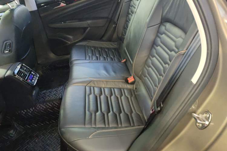 Used Volkswagen Passat 2019 330TSI Elite Edition China V Standard Left Rear Seat