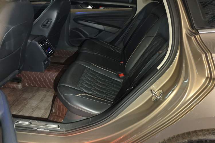 Used Volkswagen Passat 2019 330TSI Luxury Edition China V Standard Left Rear Seat
