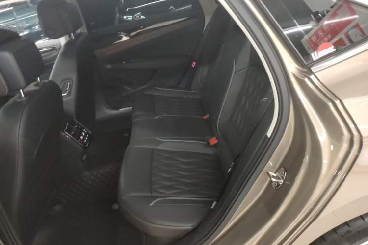 Used Volkswagen Passat 2019 330TSI Luxury Edition China V Standard Left Rear Seat