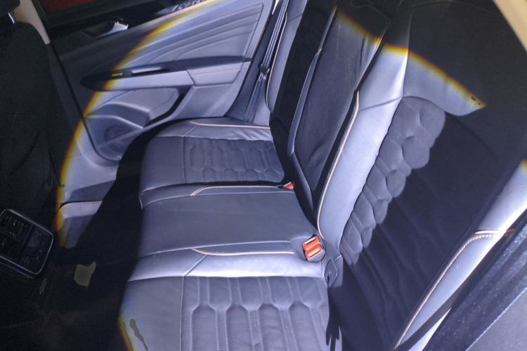 Used Volkswagen Passat 2019 330TSI Elite Edition China VI Left Rear Seat