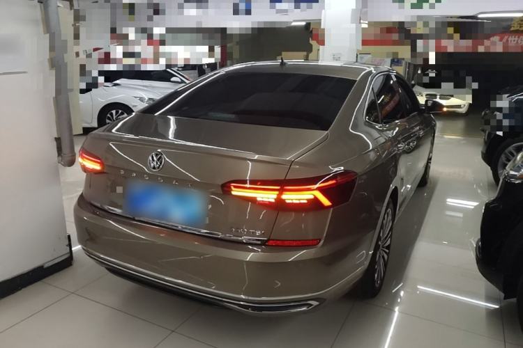Used Volkswagen Passat 2019 330TSI Luxury Edition China V Standard Rear Right 45 Deg