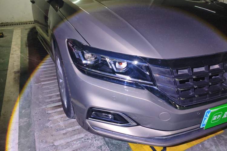Used Volkswagen Passat 2019 330TSI Elite Edition China VI Right Front Headlight